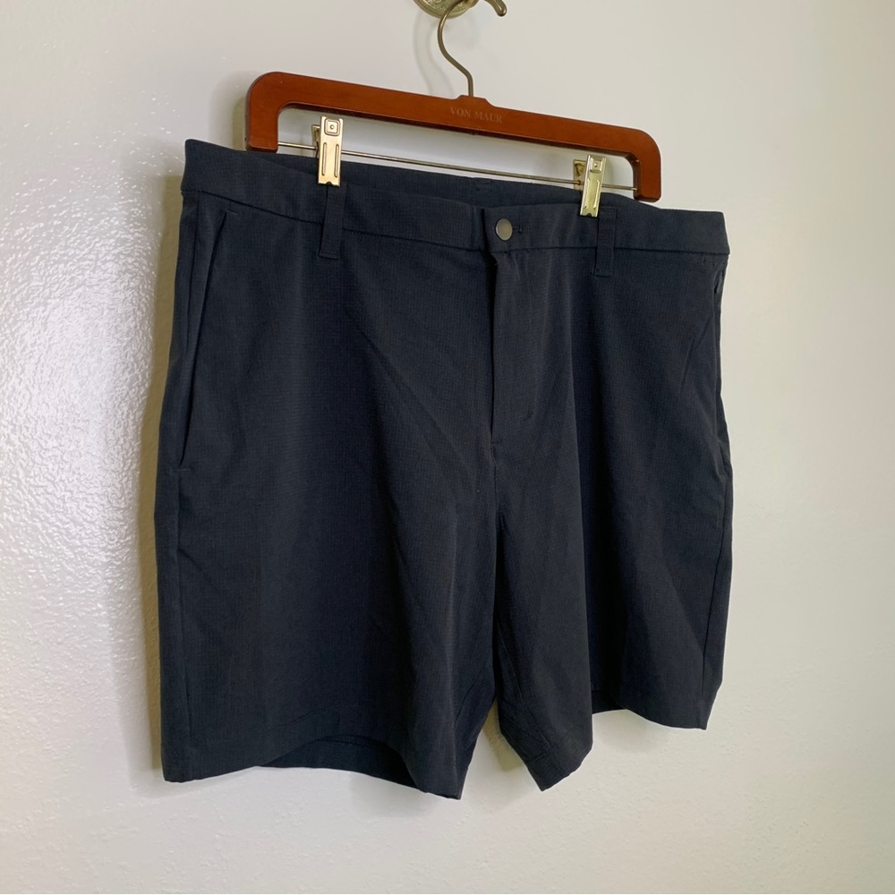 Lululemon Commission shorts - 36